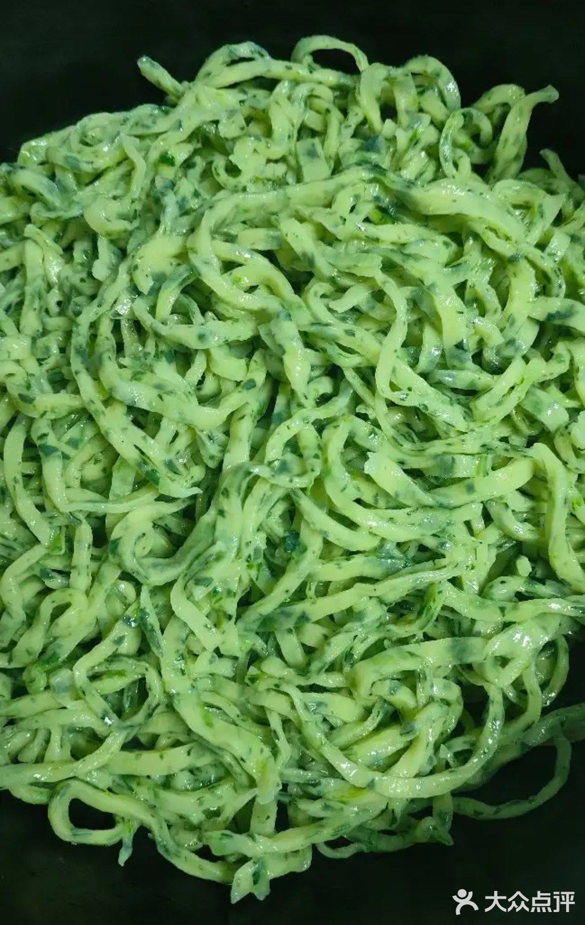 儿子不爱吃菠菜，那就换个方式让他咽下去…