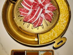 黑猪五花肉-猪啊牛呀羊啊铜盘烤肉(正大广场店)