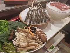 -前门·鲜肉火锅(长风店)