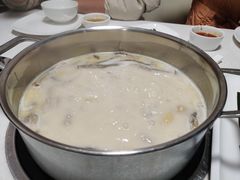 -煲王粤菜餐厅(中侨中心店)