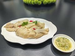 -明本湛江鸡•海鲜小厨(陈家祠店)