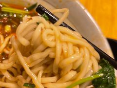 -呼啦面馆·头牌豌杂面(爱琴海店)