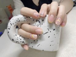 -槿里日式美甲工作室