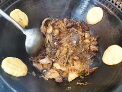 小笨鸡蘑菇锅-炮爷东北铁锅炖(棠安路店)
