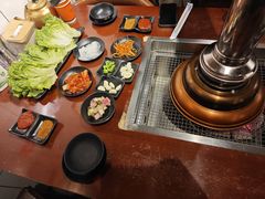 -肉甲韩国木炭烤肉(新壹街1店)