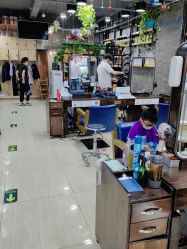 -阿兵荣辉美容理发有限公司
