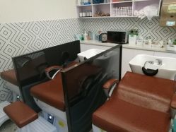 -PE SALON 