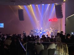 -TZ House音乐现场(来福士中心店)