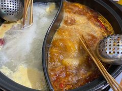 鸳鸯锅-签尚佰味小郡肝串串香火锅(朝阳路店)