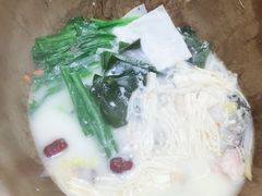 -滇香肴·云南菜蒸汽石锅鱼(云南北路店)
