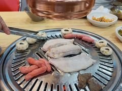 -牛信亭韩国料理·炭火烤肉(紫藤路店)