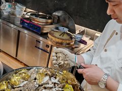 -涨巢·潮玩水疗局