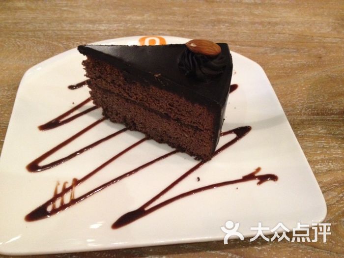 黑松露蛋糕
