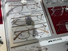 -视野联行眼镜•蔡司•依视路(温江店)