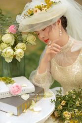 -现代经典婚纱摄影