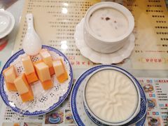 -广信牛奶甜品世家(台东店)