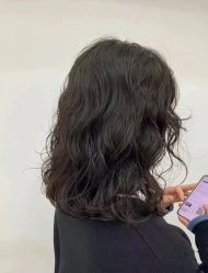 -蓝调造型·烫发·染发