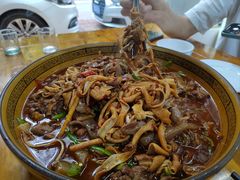 -一品红烧鸭特色川菜(三岔湖店)