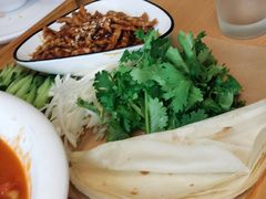 -关东小磨东北菜(上海长风大悦城店)