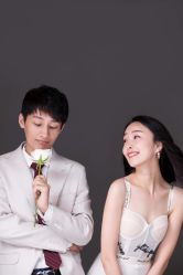 -易摄影婚纱摄影工作室