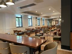 大堂-星巴克臻选(广州沙面店)