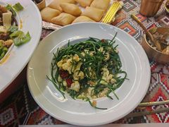 -沙枣树辣子鸡•新疆家常菜(喀什西路店)