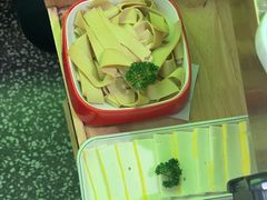 -洪氏嗨捞·猪肚鸡火锅(阳光天地店)