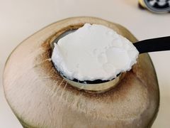 -志龙皇冠吃货椰子铺