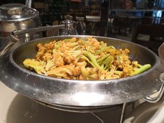 -老码头黑皮肘子锅包肉(赣水路店)