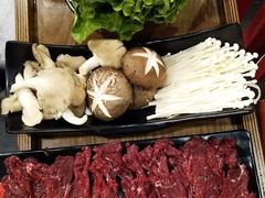 菌菇拼盘-牛a潮汕鲜牛肉粿条(天河北店)