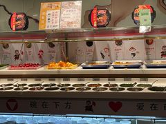 自助调料区-海底捞火锅鲜切牛肉主题店(长寿路店)