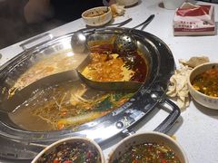 -老房老舍重庆火锅(假日城市店)