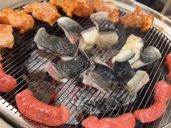 -围炉肉舍•炭烤活鳗•丹东海鲜烤肉(步行街店)