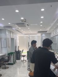 -镁连社·美联社