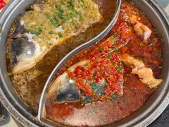 -阿瓦山寨·湘菜现炒·剁椒鱼头王(咸阳总店)