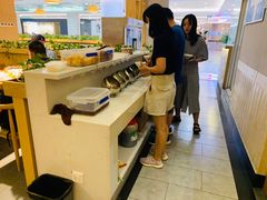 自助取餐区-守柴炉烤鸭(科华中路王府井店)