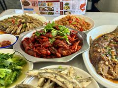 -丹水桥地锅鱼·翘嘴鲌·地方特色全鱼宴(丹江口大坝店)