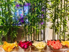 -海口绿发希尔顿酒店-田园汇贵州美食自助餐·三文鱼