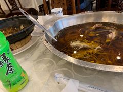 -鑫巴蜀小镇 · 水煮鱼专研店(玉桥店)