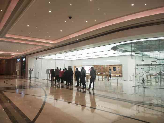 apple store(澳门银河店)-"每次住万豪时,都必经这.永远那么多人. .