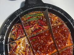 -卤校长老火锅(杨家坪直营店)