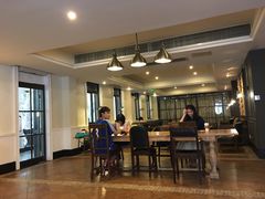 大堂-星巴克臻选(广州沙面店)