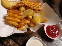 -HIGH FIVE哈福手工汉堡(桂林路店)