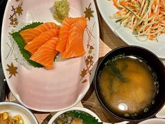 三文鱼腩刺身-小山日本料理(电子大厦店)
