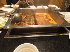 -百年川椒重庆老火锅(光谷店)