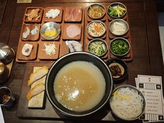 -银米·云南传统过桥米线(双廊黑金冠店)