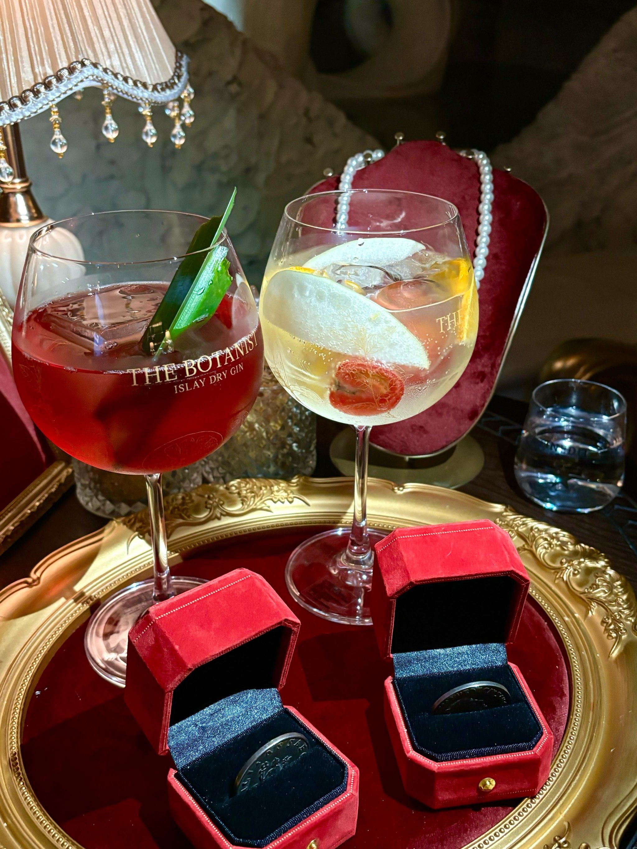 情侣鸡尾酒,饮品含两枚许愿币03,可以扔进许愿池许愿
酒超级好喝