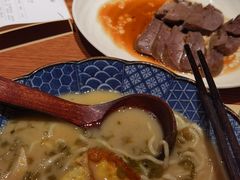 -荣家黄鱼面(前滩太古里店)