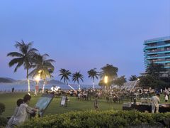 -JW万豪厨房餐厅·滨海草坪烧烤·海鲜·海景(三亚绿发山海天JW万豪酒店)