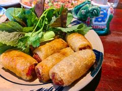 -Cuc Gach Quan Restaurant